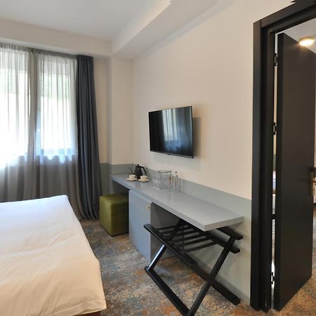 Castor & Pollux Hotel Tbilisi Buitenkant foto
