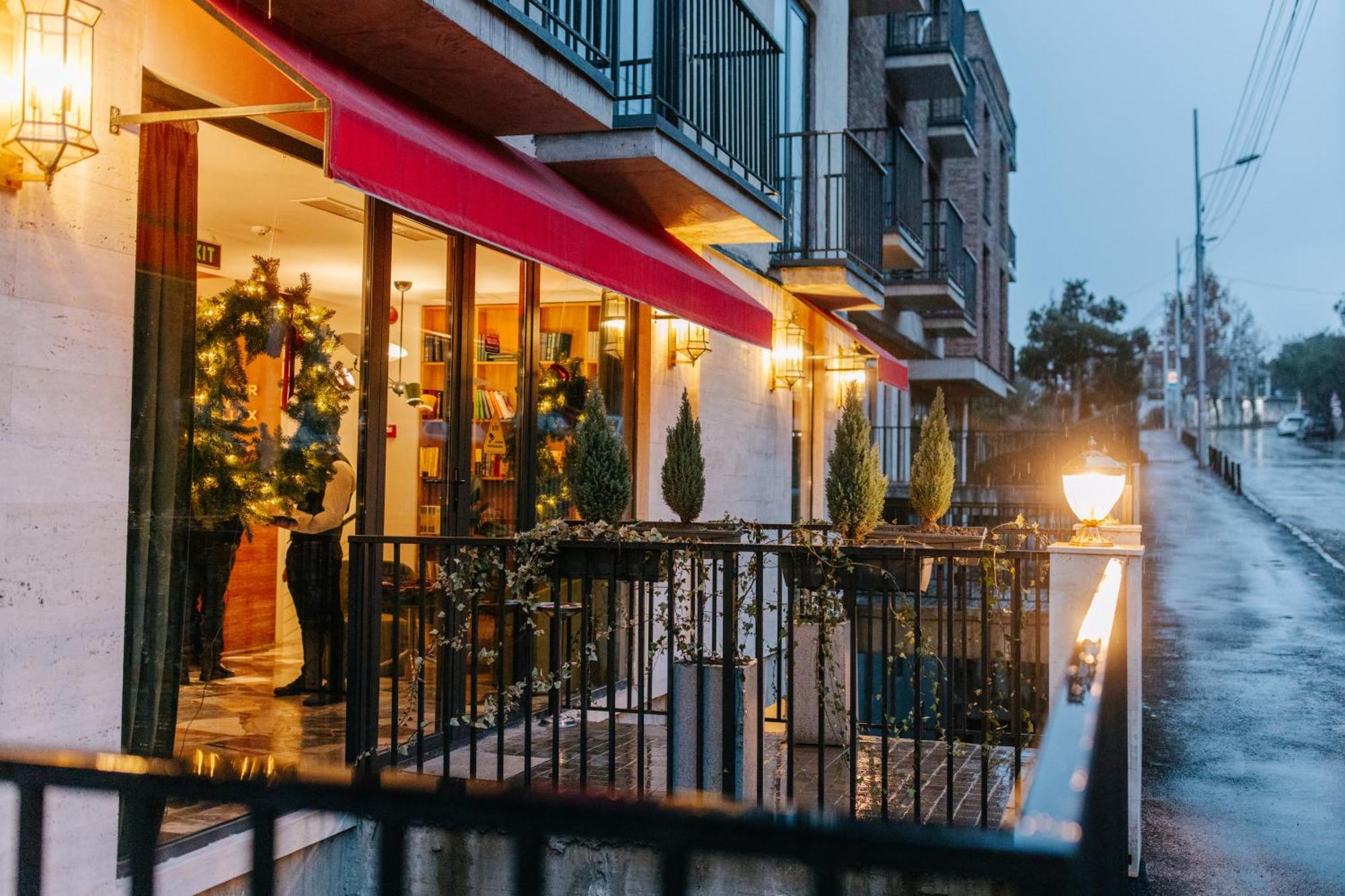 Castor & Pollux Hotel Tbilisi Buitenkant foto