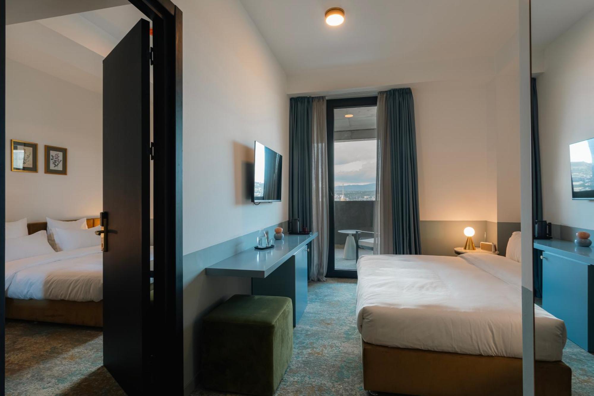 Castor & Pollux Hotel Tbilisi Buitenkant foto