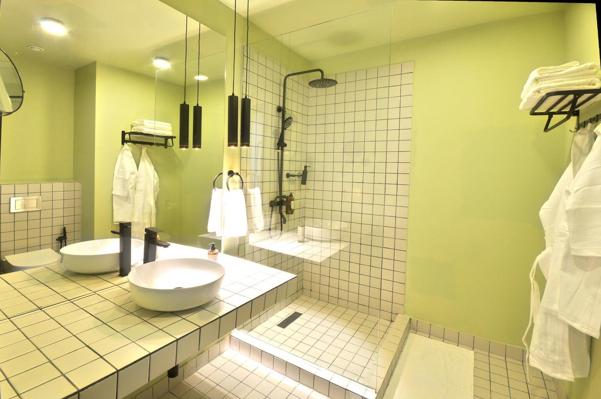 Castor & Pollux Hotel Tbilisi Buitenkant foto